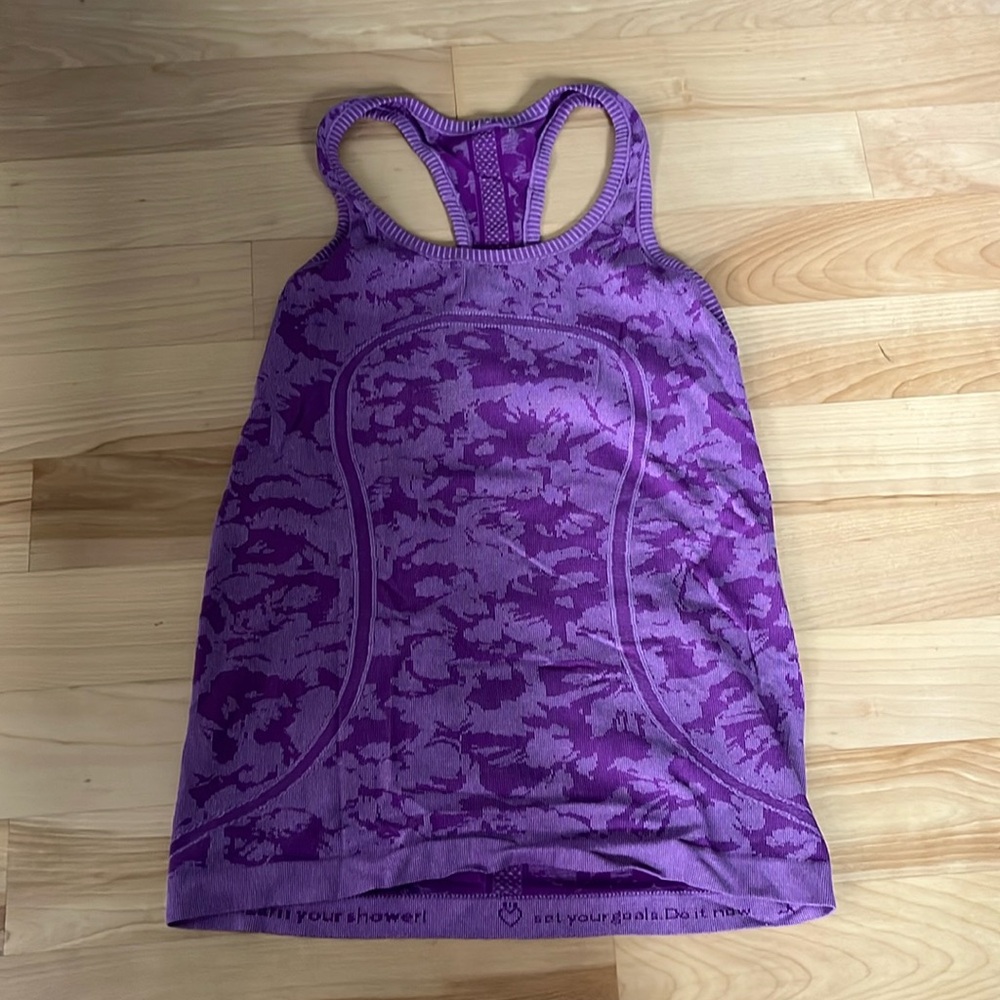 Lululemon Swiftly Tech Size 8 Hip Length - image 1